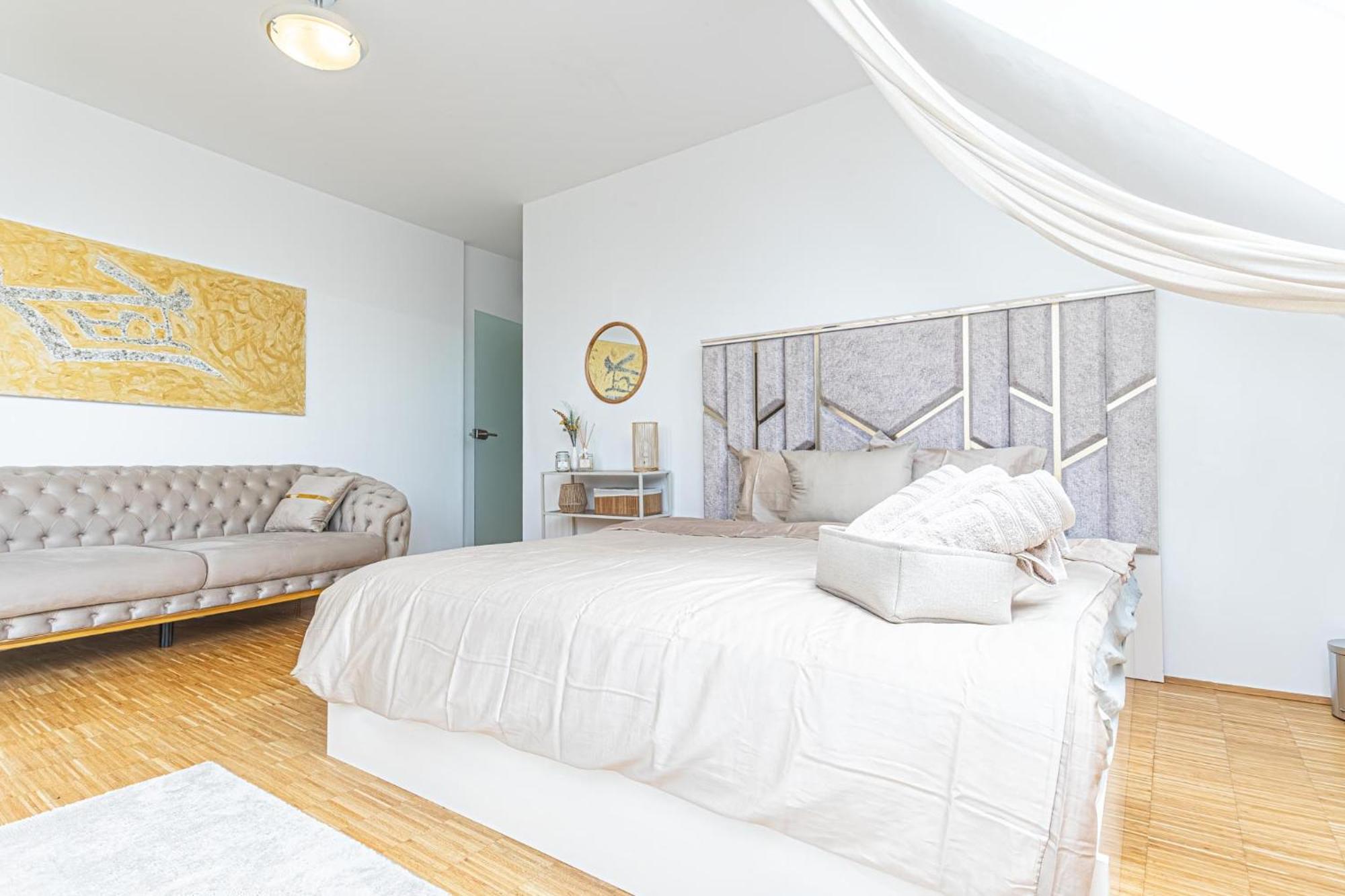 Appartement Luxury 3br And1 Lr In The Heart Of